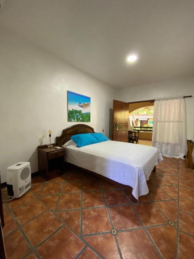 Hotel Playa Westfalia Puerto Limon Ngoại thất bức ảnh
